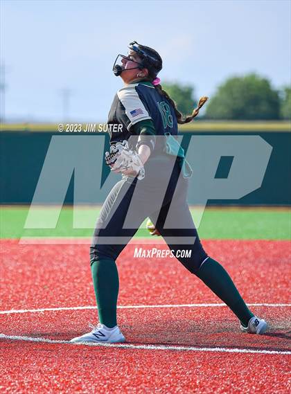 Thumbnail 1 in Georgetown vs Santa Fe (UIL 5A Reg III Semifinal) photogallery.