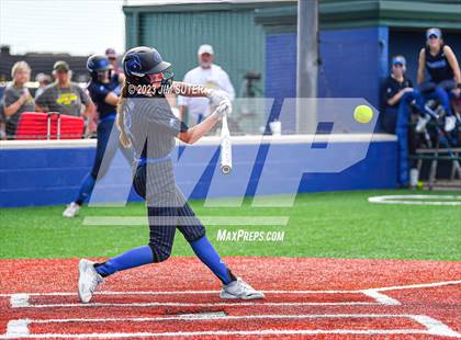 Thumbnail 1 in Georgetown vs Santa Fe (UIL 5A Reg III Semifinal) photogallery.