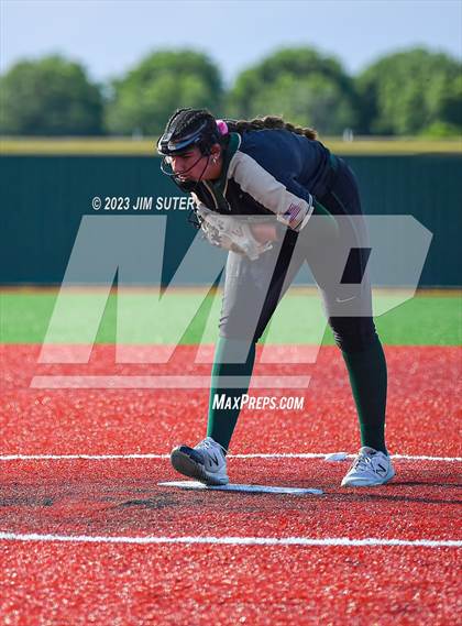 Thumbnail 3 in Georgetown vs Santa Fe (UIL 5A Reg III Semifinal) photogallery.