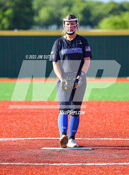 Thumbnail 1 in Georgetown vs Santa Fe (UIL 5A Reg III Semifinal) photogallery.