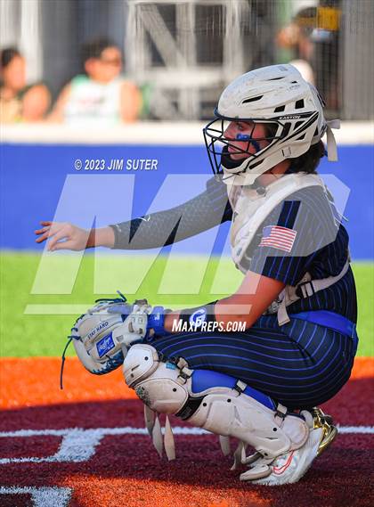 Thumbnail 3 in Georgetown vs Santa Fe (UIL 5A Reg III Semifinal) photogallery.