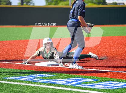 Thumbnail 2 in Georgetown vs Santa Fe (UIL 5A Reg III Semifinal) photogallery.