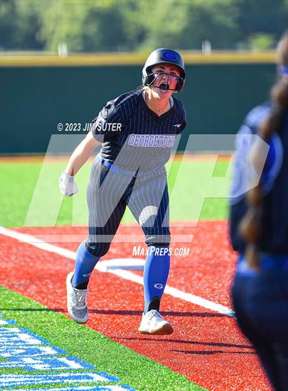 Thumbnail 3 in Georgetown vs Santa Fe (UIL 5A Reg III Semifinal) photogallery.