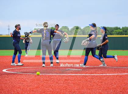 Thumbnail 2 in Georgetown vs Santa Fe (UIL 5A Reg III Semifinal) photogallery.