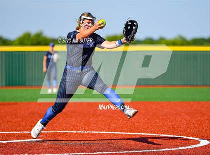 Thumbnail 2 in Georgetown vs Santa Fe (UIL 5A Reg III Semifinal) photogallery.