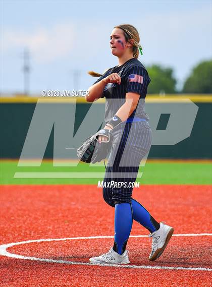 Thumbnail 2 in Georgetown vs Santa Fe (UIL 5A Reg III Semifinal) photogallery.