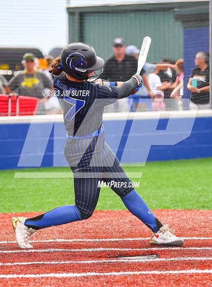 Thumbnail 3 in Georgetown vs Santa Fe (UIL 5A Reg III Semifinal) photogallery.