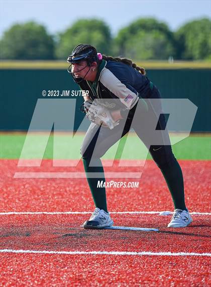 Thumbnail 1 in Georgetown vs Santa Fe (UIL 5A Reg III Semifinal) photogallery.