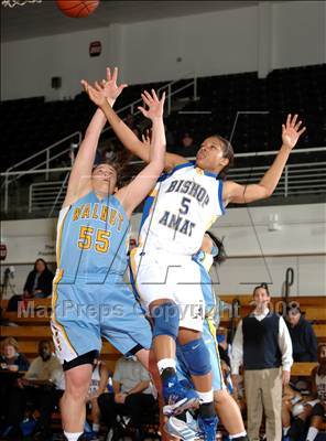 Thumbnail 2 in Walnut vs. Bishop Amat (So Cal Shootout) photogallery.