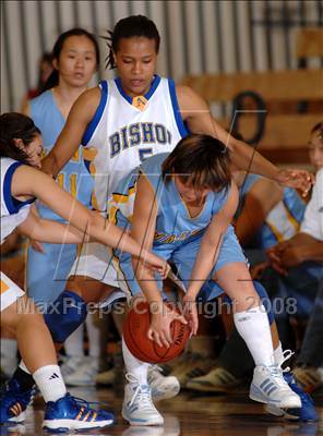 Thumbnail 2 in Walnut vs. Bishop Amat (So Cal Shootout) photogallery.