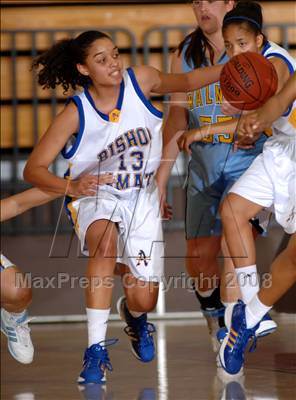 Thumbnail 1 in Walnut vs. Bishop Amat (So Cal Shootout) photogallery.