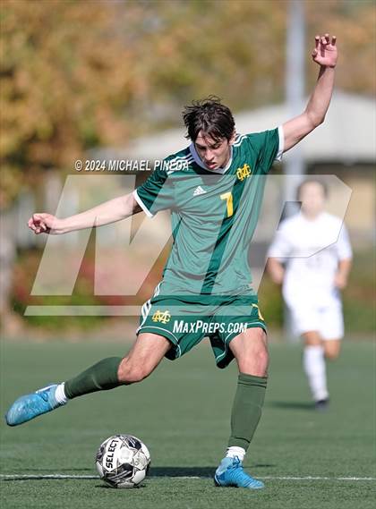 Thumbnail 2 in St. Francis vs Mira Costa (Hawks Invitational) photogallery.