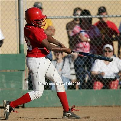 Thumbnail 3 in Mira Loma vs. Oakdale (D3 Sec. Final)#1 photogallery.