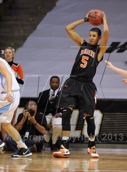Thumbnail 2 in Valor Christian vs. Lewis-Palmer (CHSAA 4A Final) photogallery.
