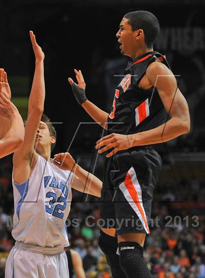 Thumbnail 1 in Valor Christian vs. Lewis-Palmer (CHSAA 4A Final) photogallery.