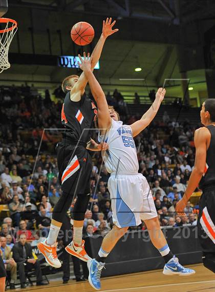 Thumbnail 2 in Valor Christian vs. Lewis-Palmer (CHSAA 4A Final) photogallery.