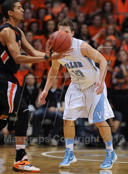 Thumbnail 2 in Valor Christian vs. Lewis-Palmer (CHSAA 4A Final) photogallery.