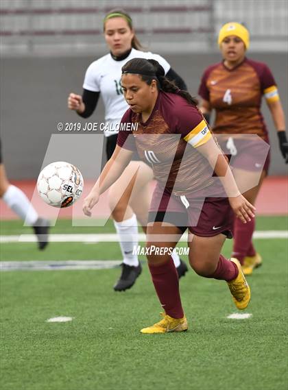 Thumbnail 2 in Pace vs Harlandale (SAISD Tournament) photogallery.