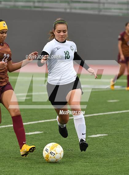 Thumbnail 2 in Pace vs Harlandale (SAISD Tournament) photogallery.