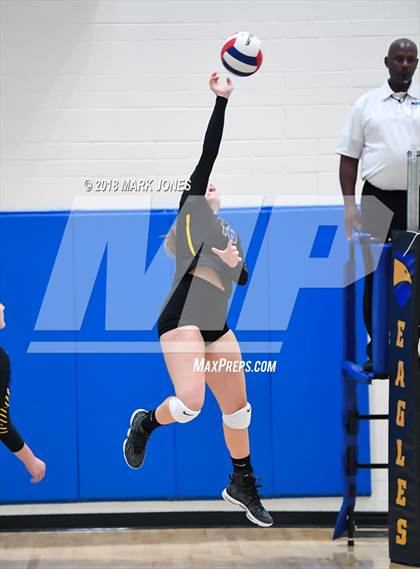 Thumbnail 3 in Valley Lutheran vs. Phoenix Country Day (PCDS Desert Classic) photogallery.