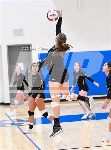 Thumbnail 2 in Valley Lutheran vs. Phoenix Country Day (PCDS Desert Classic) photogallery.