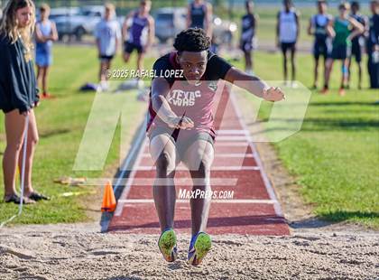 Thumbnail 3 in Lake Houston Conquerors Invitational (Long Jump) photogallery.