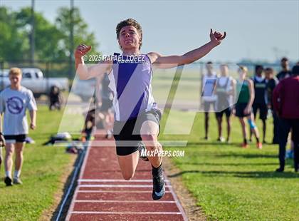 Thumbnail 3 in Lake Houston Conquerors Invitational (Long Jump) photogallery.