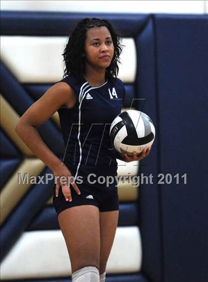 Thumbnail 2 in Agassi Prep vs. Basic (Lake Mead Fall Classic) photogallery.