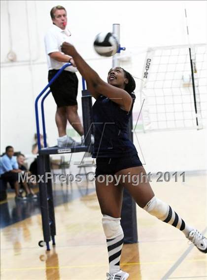 Thumbnail 1 in Agassi Prep vs. Basic (Lake Mead Fall Classic) photogallery.
