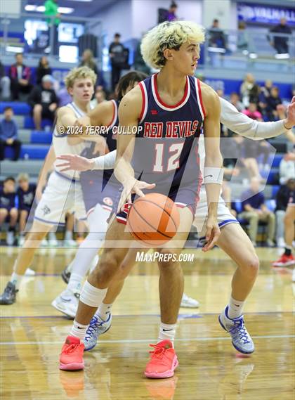 Thumbnail 2 in Springville vs. Pleasant Grove (5 for the Fight National Hoopfest) photogallery.