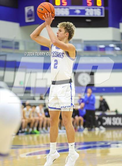 Thumbnail 2 in Springville vs. Pleasant Grove (5 for the Fight National Hoopfest) photogallery.