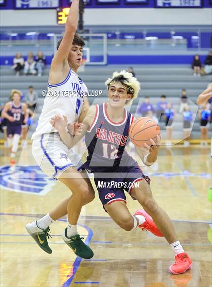 Thumbnail 2 in Springville vs. Pleasant Grove (5 for the Fight National Hoopfest) photogallery.