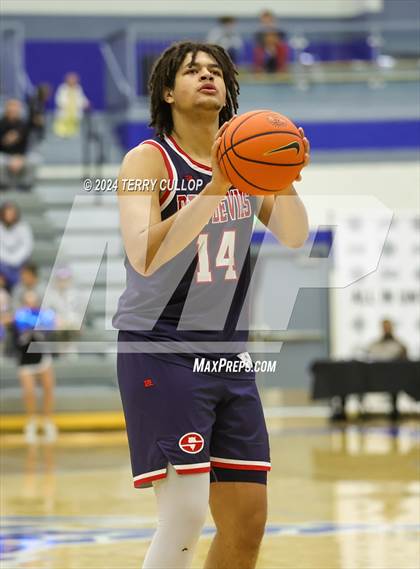 Thumbnail 2 in Springville vs. Pleasant Grove (5 for the Fight National Hoopfest) photogallery.