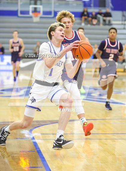 Thumbnail 2 in Springville vs. Pleasant Grove (5 for the Fight National Hoopfest) photogallery.