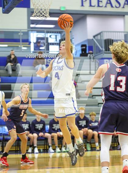 Thumbnail 3 in Springville vs. Pleasant Grove (5 for the Fight National Hoopfest) photogallery.