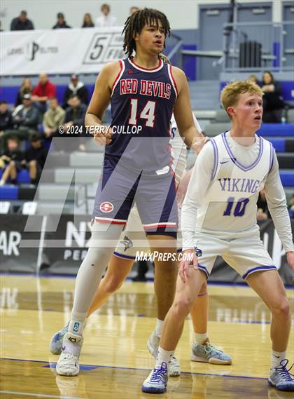 Thumbnail 3 in Springville vs. Pleasant Grove (5 for the Fight National Hoopfest) photogallery.