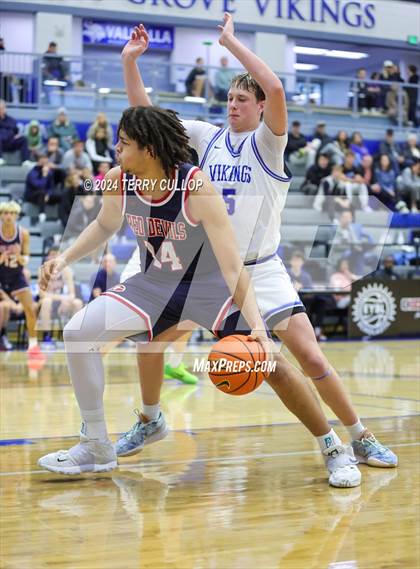 Thumbnail 2 in Springville vs. Pleasant Grove (5 for the Fight National Hoopfest) photogallery.