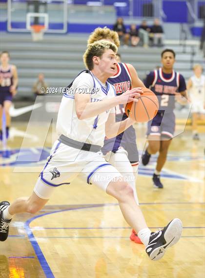 Thumbnail 3 in Springville vs. Pleasant Grove (5 for the Fight National Hoopfest) photogallery.