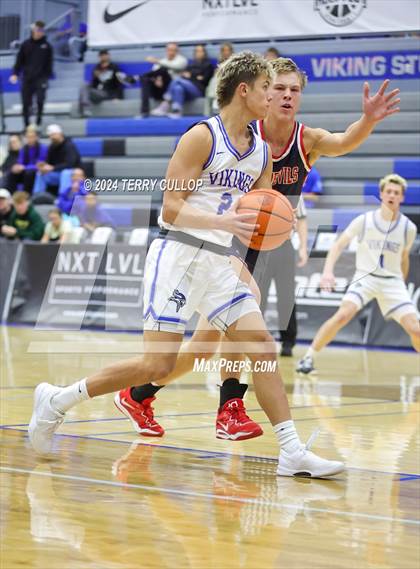Thumbnail 3 in Springville vs. Pleasant Grove (5 for the Fight National Hoopfest) photogallery.