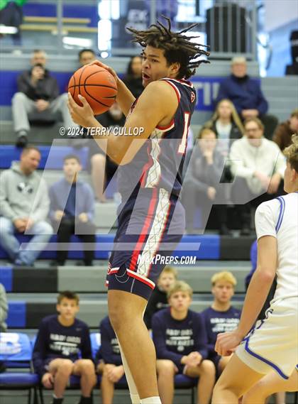 Thumbnail 3 in Springville vs. Pleasant Grove (5 for the Fight National Hoopfest) photogallery.