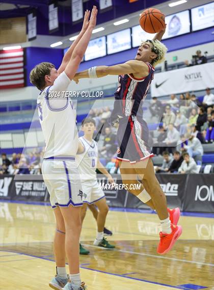 Thumbnail 2 in Springville vs. Pleasant Grove (5 for the Fight National Hoopfest) photogallery.