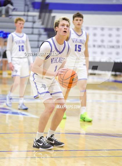 Thumbnail 2 in Springville vs. Pleasant Grove (5 for the Fight National Hoopfest) photogallery.