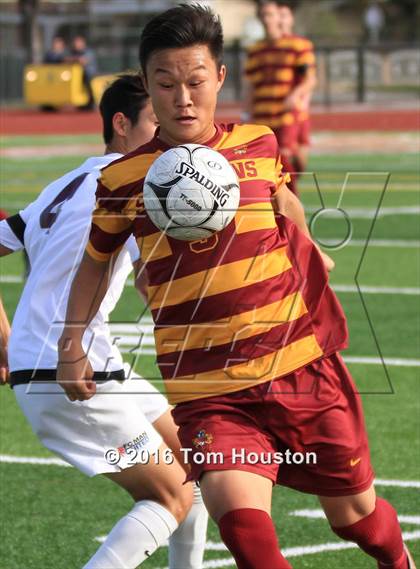 Thumbnail 2 in Covina vs La Canada (CIF SS D6 Quarterfinal) photogallery.