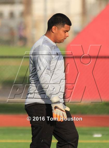 Thumbnail 1 in Covina vs La Canada (CIF SS D6 Quarterfinal) photogallery.