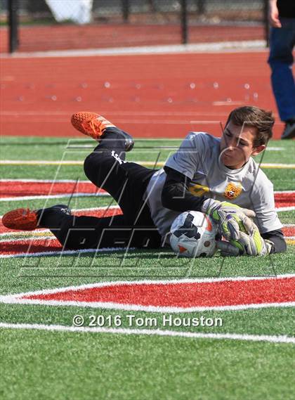 Thumbnail 3 in Covina vs La Canada (CIF SS D6 Quarterfinal) photogallery.