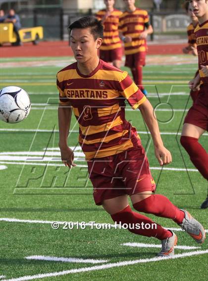 Thumbnail 3 in Covina vs La Canada (CIF SS D6 Quarterfinal) photogallery.