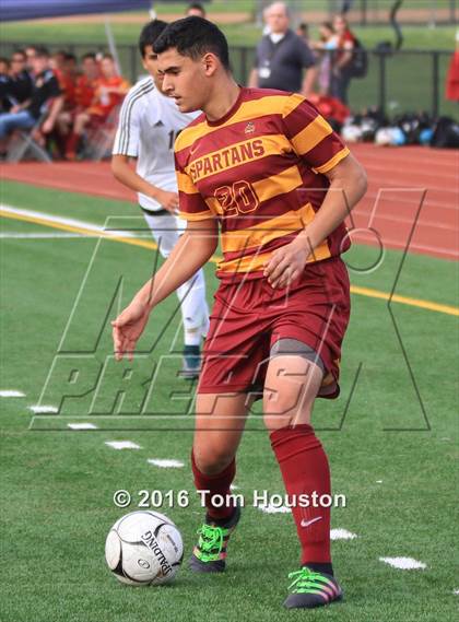 Thumbnail 1 in Covina vs La Canada (CIF SS D6 Quarterfinal) photogallery.