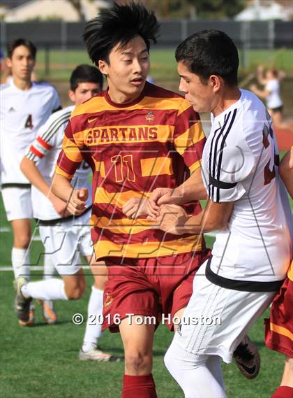 Thumbnail 2 in Covina vs La Canada (CIF SS D6 Quarterfinal) photogallery.