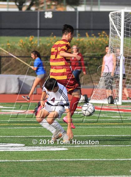 Thumbnail 3 in Covina vs La Canada (CIF SS D6 Quarterfinal) photogallery.