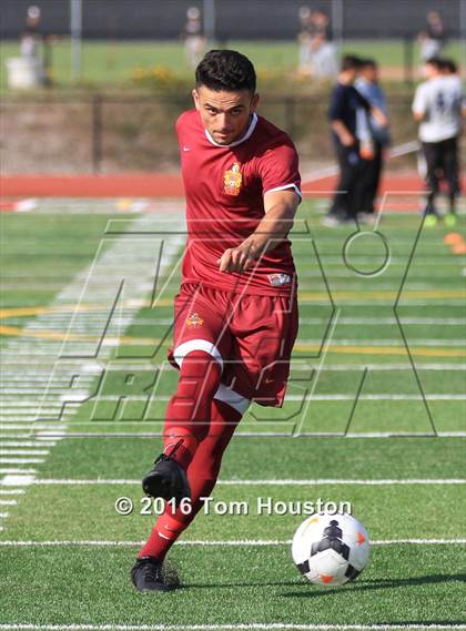 Thumbnail 3 in Covina vs La Canada (CIF SS D6 Quarterfinal) photogallery.
